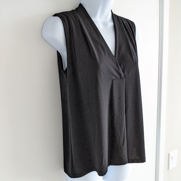 H&M V-neck top - Picture 2 of 7